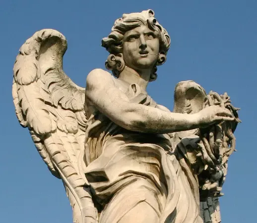 Angel with the Crown of Thorns statue