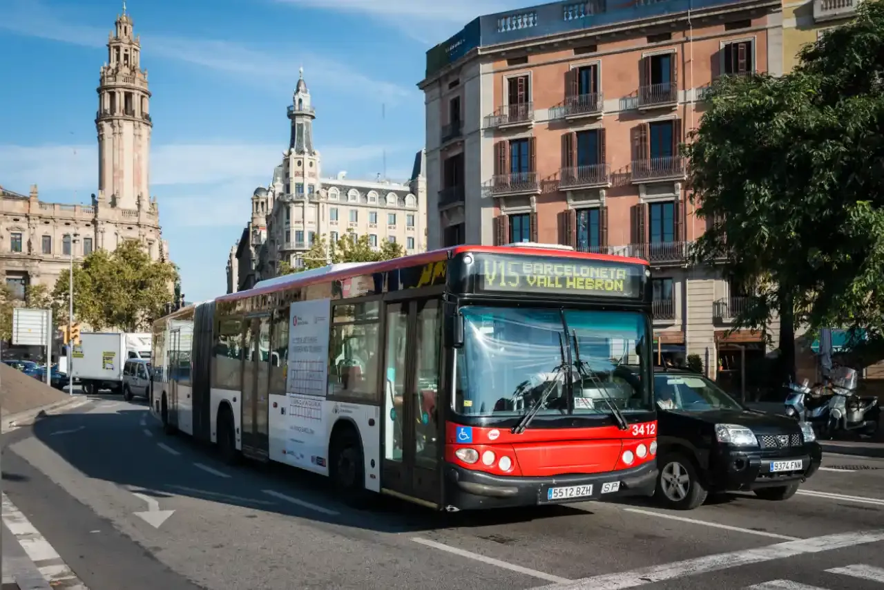 Barcelona bus line V15