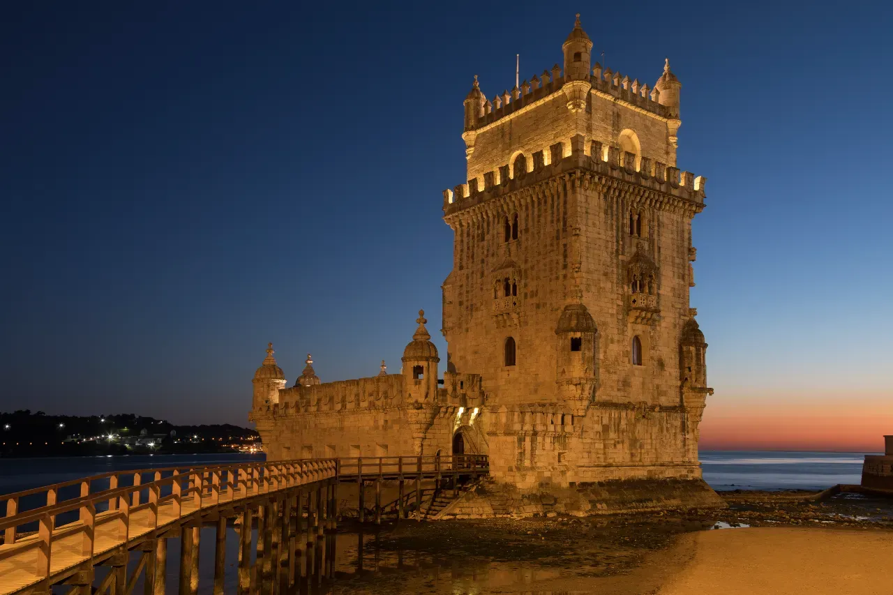 Belém Tower closing days