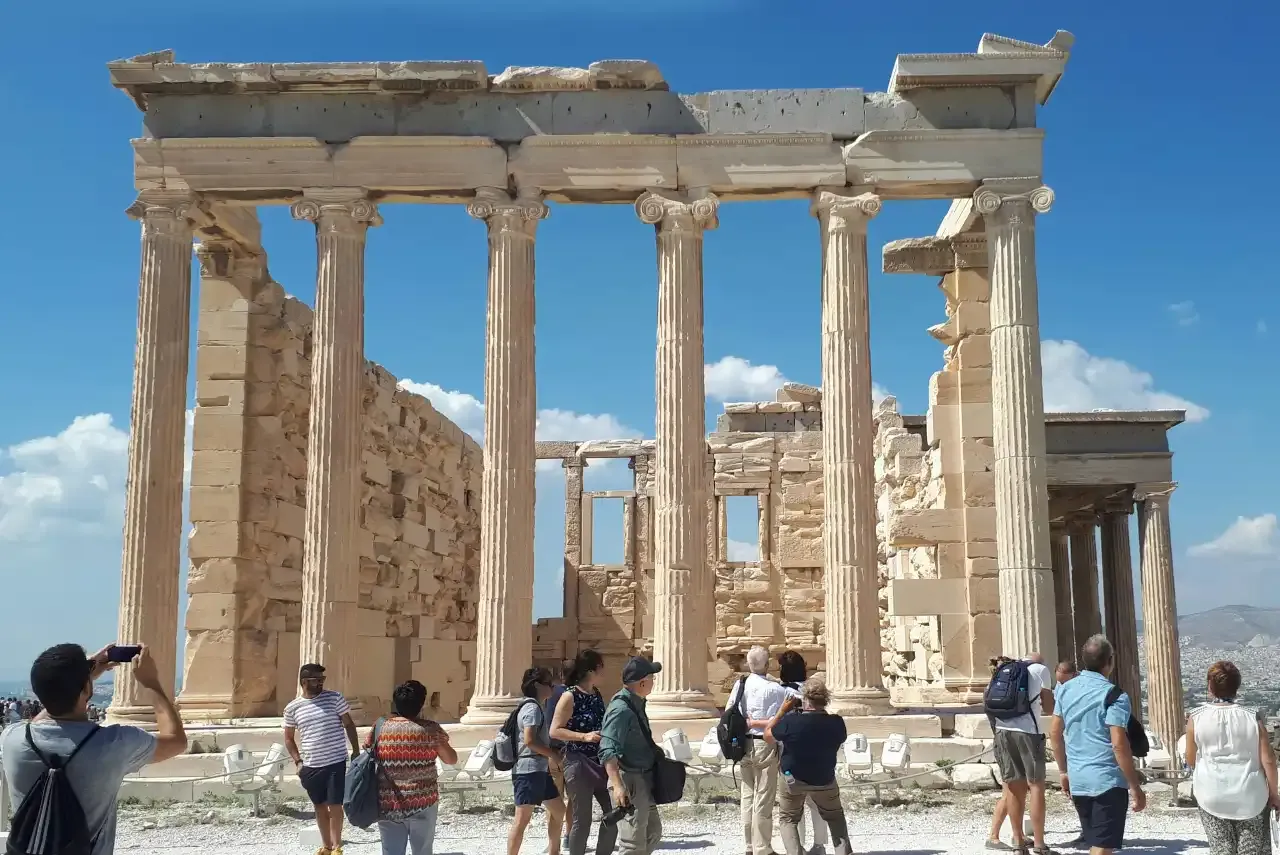 Best time to visit the Acropolis