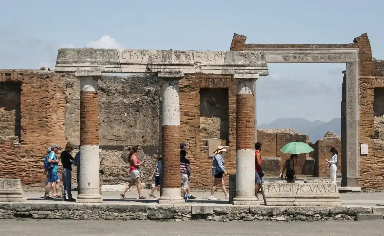 Best time to visit Pompeii
