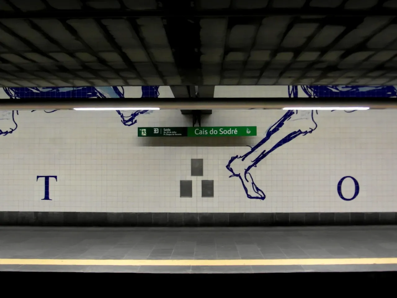 Cais do Sodré metro station Lisbon