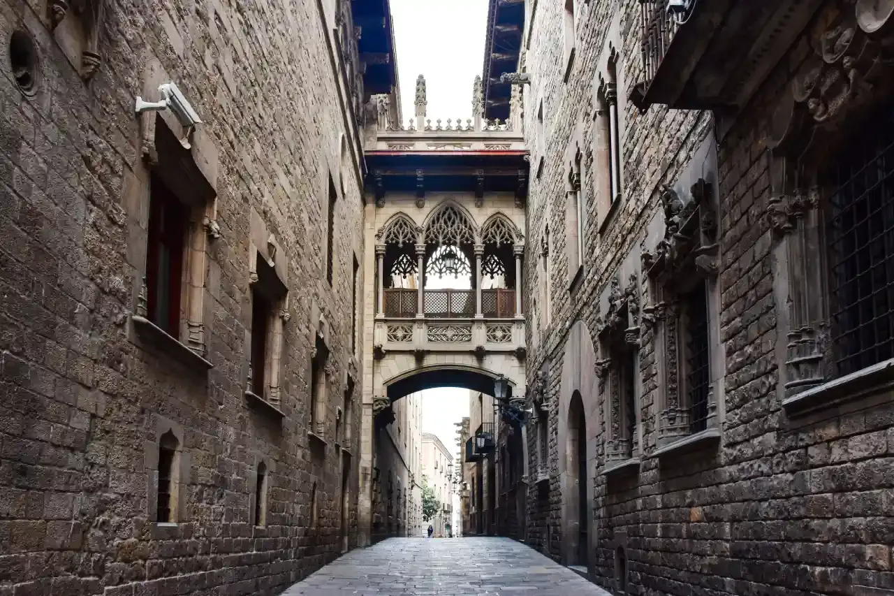 Carrer del Bisbe, Barcelona