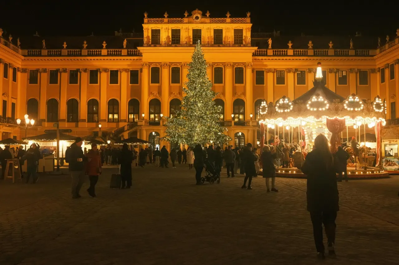 Christmas market at Schönbrunn Palace
