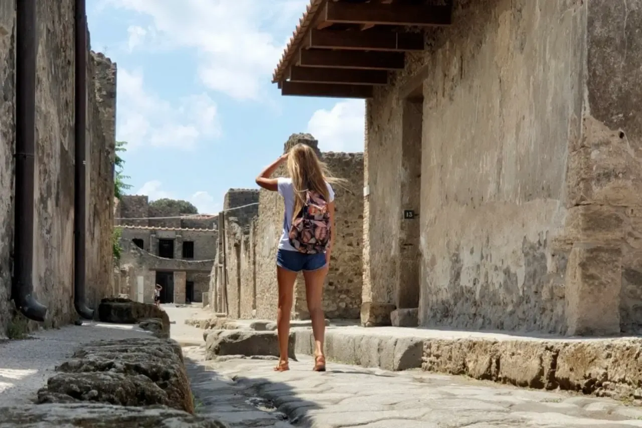 Dress code for Pompeii