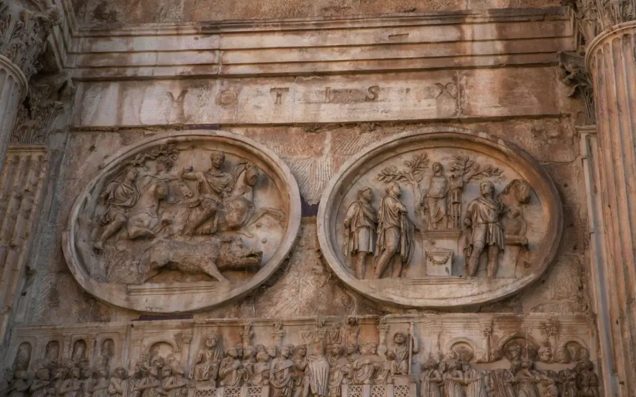 Detailed frieze of the Arch of Constantine