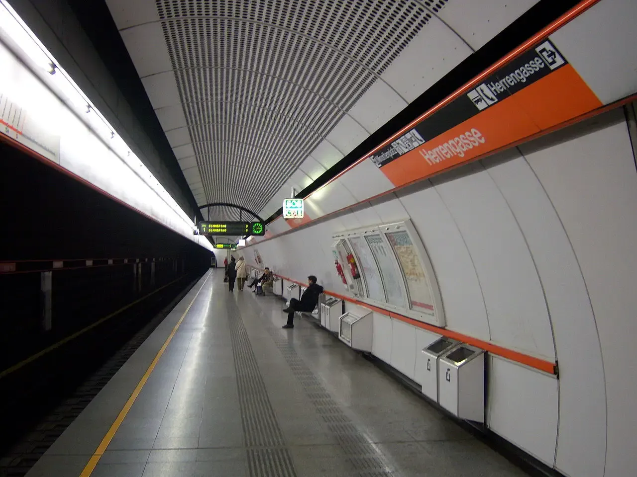 Herrengasse metro station
