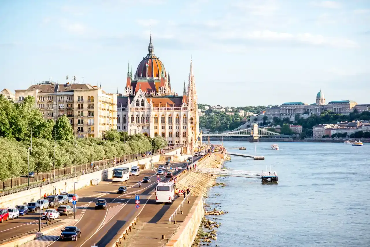 How to get to the Danube Cruise by car or taxi