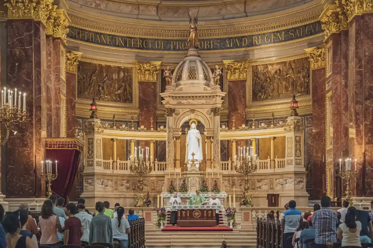 Main altar of Saint Stephen's Basilica