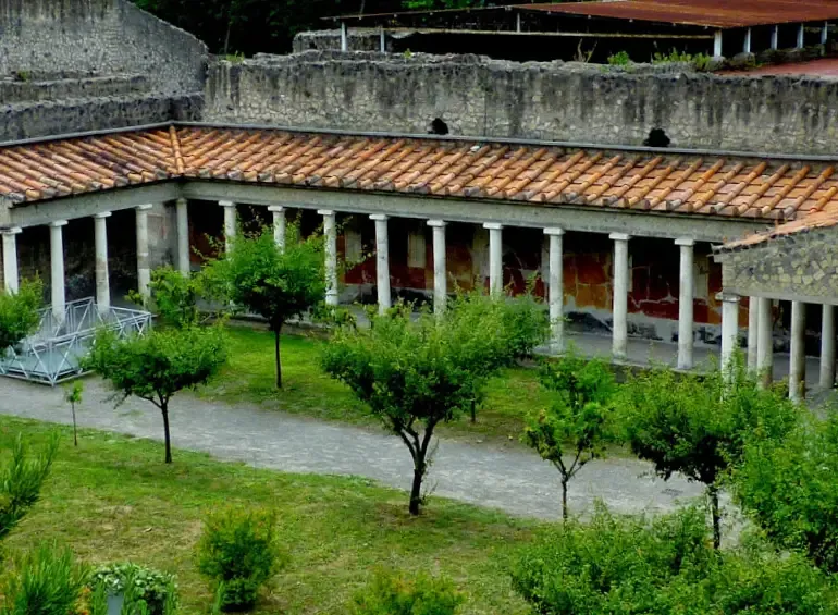Oplontis