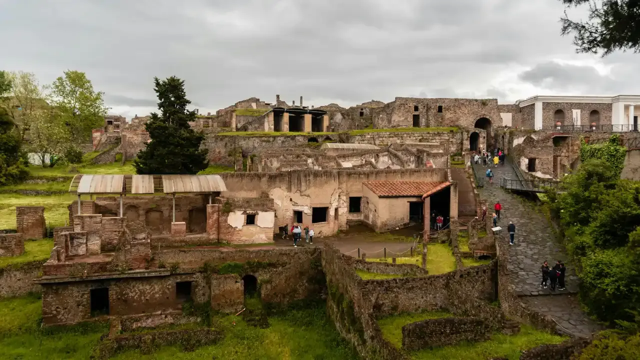 Ruins near Pompeii