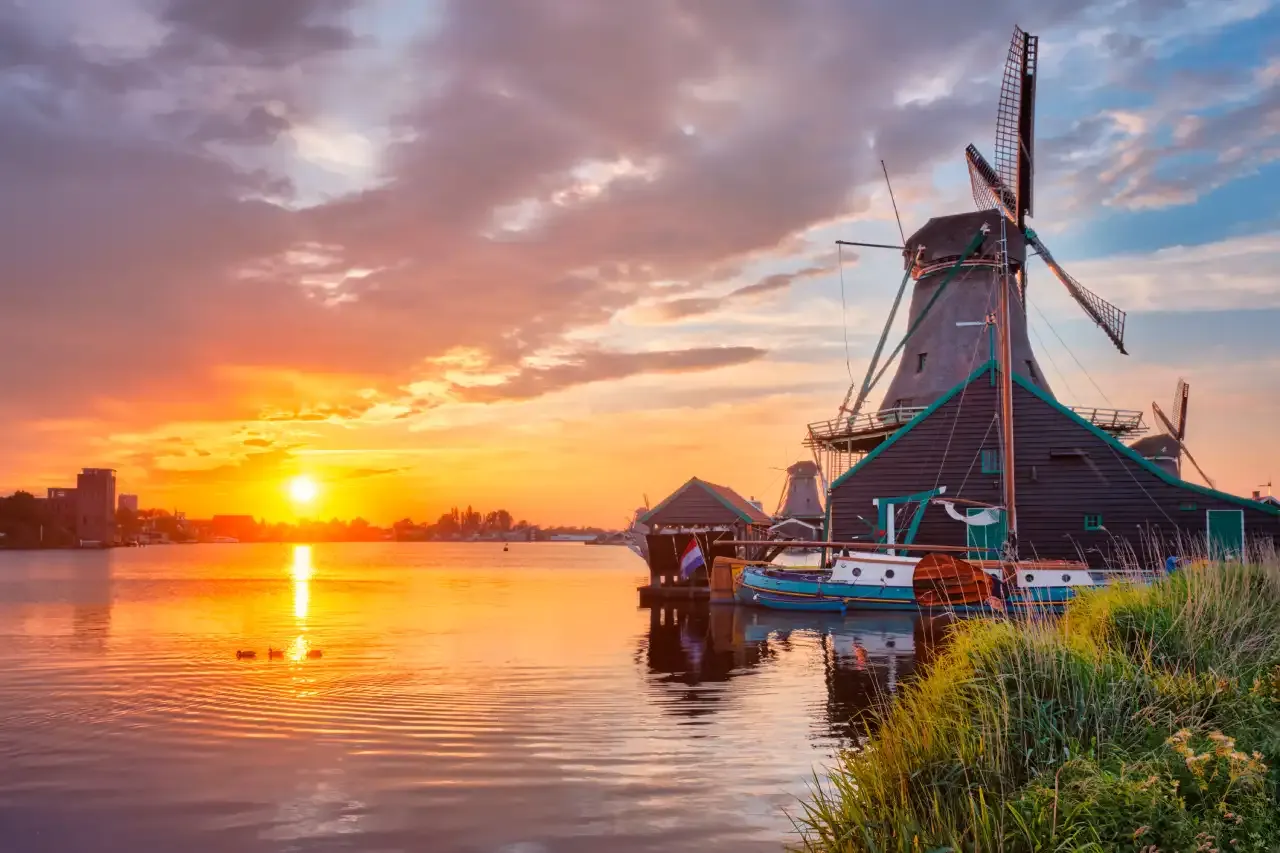 Sunset in Zaanse Schans