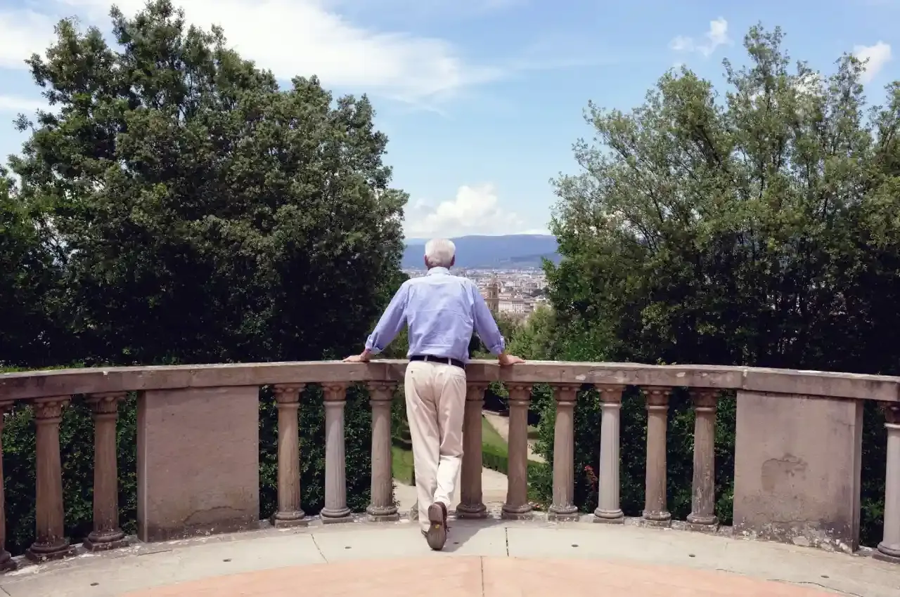 Tourist in the Boboli Gardens