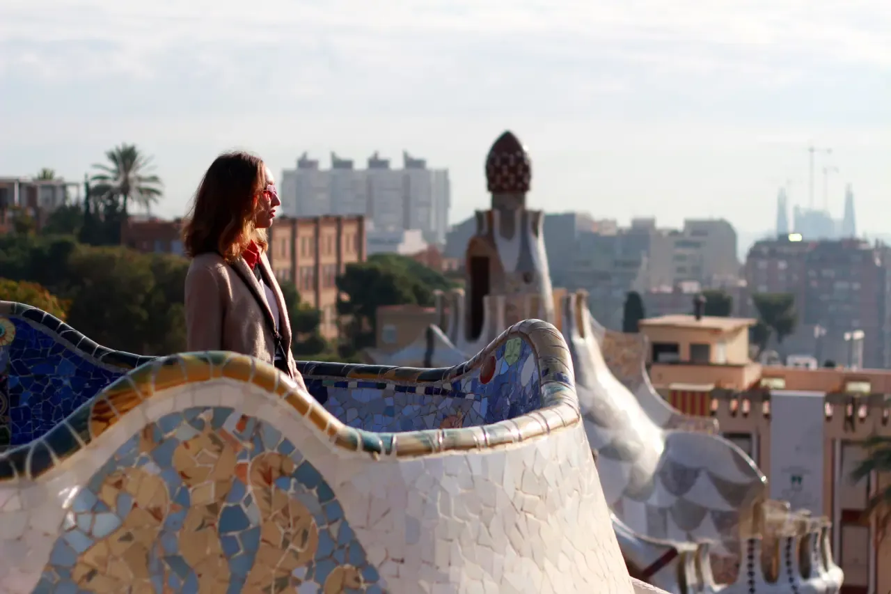 Tourist at Park Güell