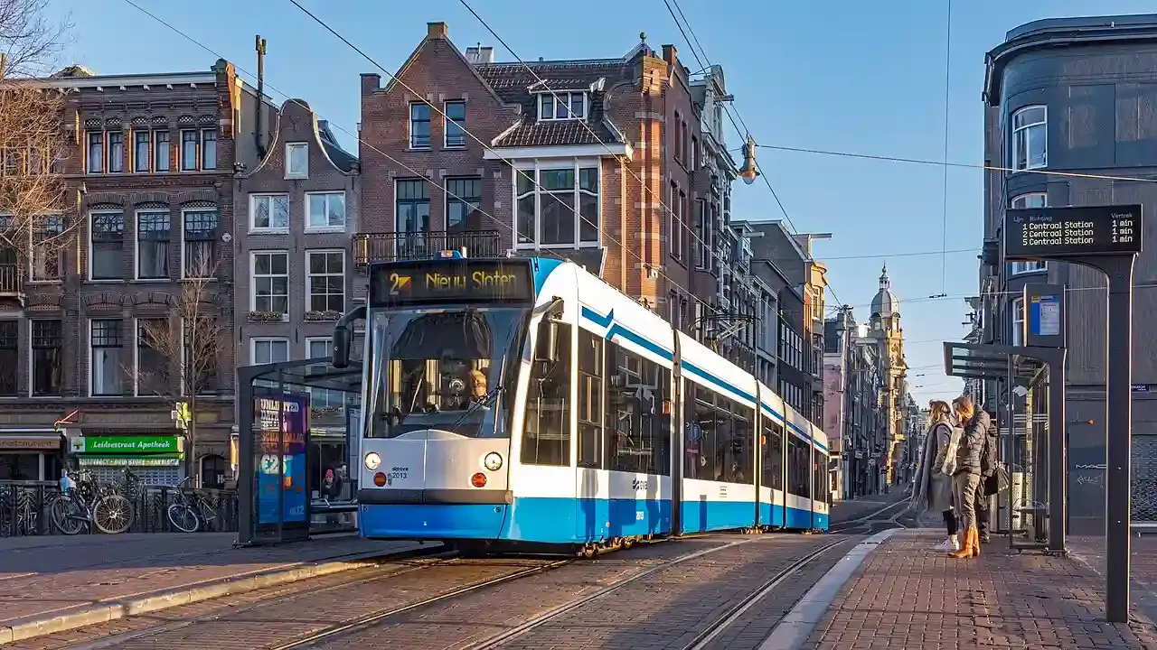 Tram 2 Amsterdam