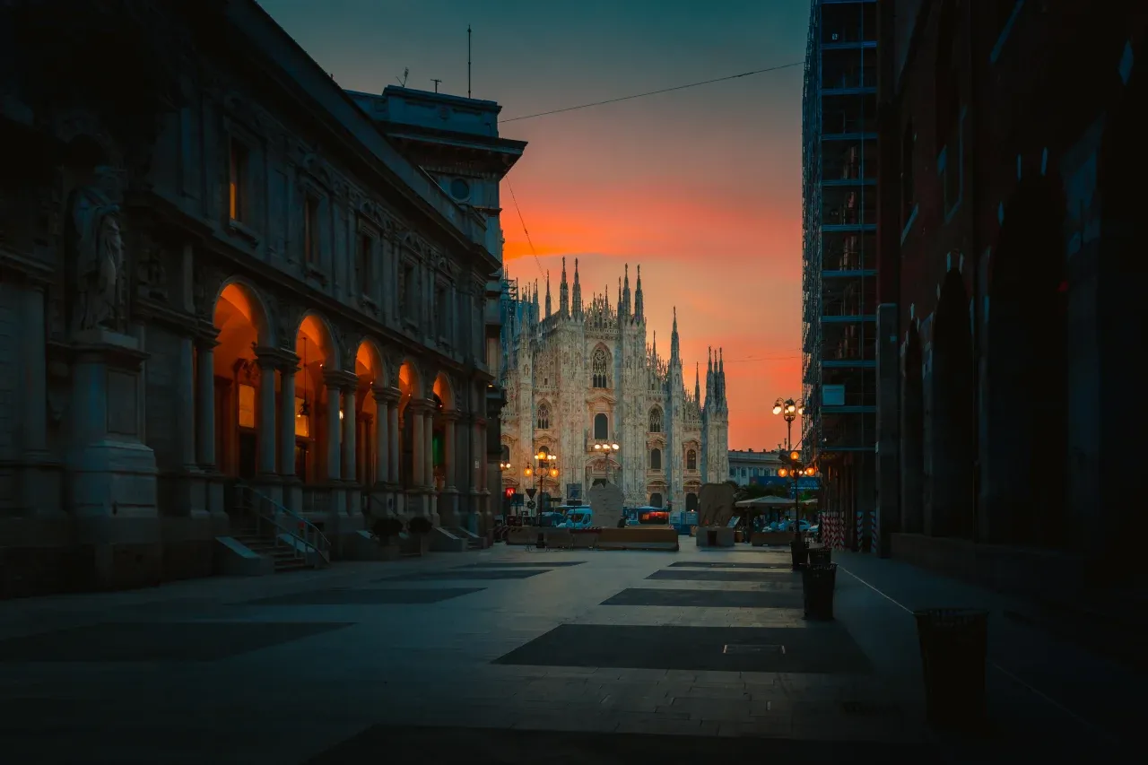 Visit Duomo Milan in Autumn