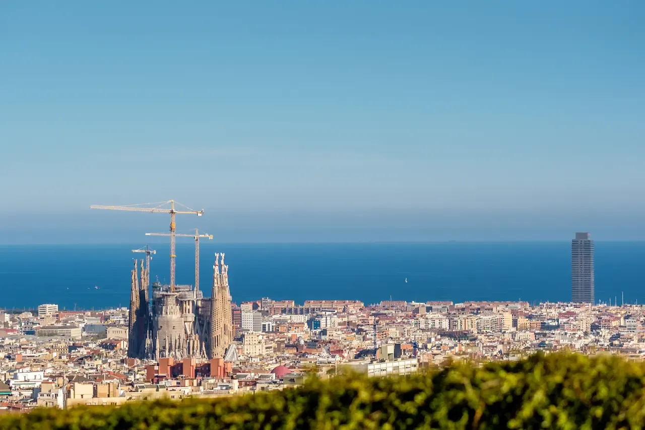 Visit the Sagrada Familia in summer