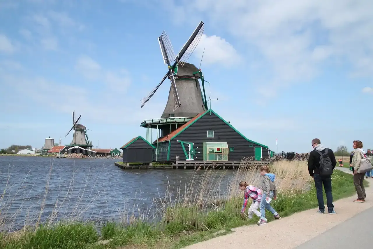 Zaanse Schans opening hours